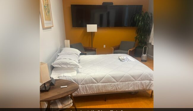 Elon Musk Built Bedrooms For Employees In Twitter Headquarters Pics Goes Viral See Here