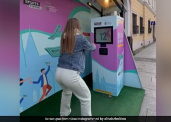 Romania Is Offering Free Bus Rides: Squat 20 Times And Get A Free Bus Ride In Romania