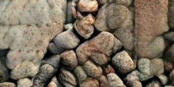 A Person Is Hidden Among These Stones, Seeing The Picture People Said – Very Beautiful Art Ndtv India Ndtv Hindi – इन पत्थरों के बीच छिपा हुआ है एक इंसान, तस्वीर देख लोगों ने कहा
