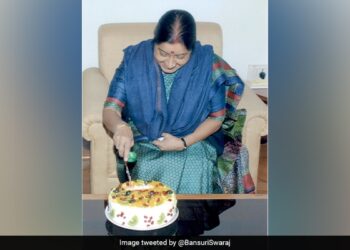 Sushma Swaraj Birth Anniversary Daughter Bansuri Shares Heartfelt Note And Throwback Photo – सुषमा स्वराज की जयंती पर बेटी ने कुछ इस तरह किया याद, कहा