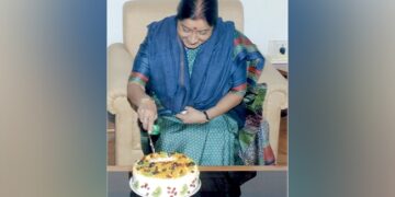 Sushma Swaraj Birth Anniversary Daughter Bansuri Shares Heartfelt Note And Throwback Photo – सुषमा स्वराज की जयंती पर बेटी ने कुछ इस तरह किया याद, कहा