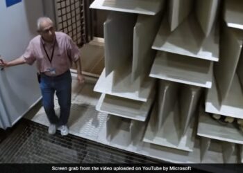 Microsoft Headquarters House Worlds Quietest Room: Anechoic Chamber Is Called Quietest Room In The World It Has Been Made By Microsoft New Office
