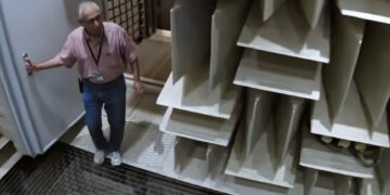 Microsoft Headquarters House Worlds Quietest Room: Anechoic Chamber Is Called Quietest Room In The World It Has Been Made By Microsoft New Office