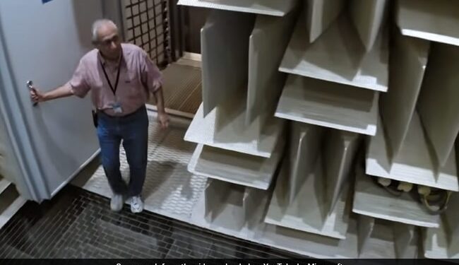 Microsoft Headquarters House Worlds Quietest Room: Anechoic Chamber Is Called Quietest Room In The World It Has Been Made By Microsoft New Office