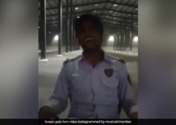 Guards Voice Is Mesmerizing People, People Said On Social Media – Very Talented Ndtv Hindi Ndtv India – गार्ड की आवाज़ लोगों को कर रहा है मंत्रमुग्ध, सोशल मीडिया पर लोगों ने कहा
