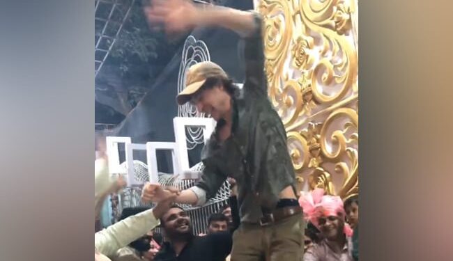 Viral Video: When The Foreign Boy Got Desi Color, Created A Stir In The Procession With His Dance Ndtv Hindi Ndtv India