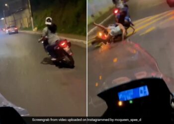 Girl Flying Like A Bird On The Bike Hit The Couple Going From Another Bike Then What Happened Next See Papa Ki Pari Shocking Video Ndtv Hindi Ndtv India