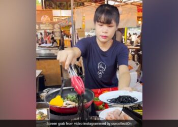 People Got Angry With Black Noodles, Said On Social Media – It Is A Mistake To Use So Much NDTV HINDI NDTV INDIA – Watch Video: काले नूडल्स को भड़क गए लोग, सोशल मीडिया पर कहा