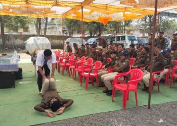 थाना सेंधवा शहर परिसर में सीएचसी सेंधवा की डॉक्टरों की टीम प्रशिक्षण कार्यक्रम का आयोजन किया गया