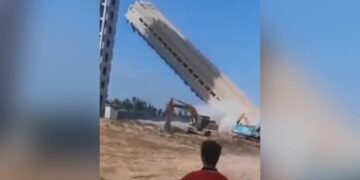 The Tall Building Sank Into The Ground In No Time, You Would Not Have Seen Such A Horrifying Sight, Watch The Viral Video Ndtv Hindi Ndtv India