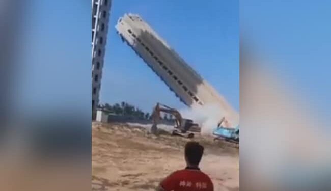 The Tall Building Sank Into The Ground In No Time, You Would Not Have Seen Such A Horrifying Sight, Watch The Viral Video Ndtv Hindi Ndtv India
