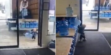 Little Boy Helps Mother Unload Massive Water Jars From Truck IPS Officer Shares Video