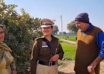 For The First Time After Becoming A Constable, The Daughter Came To Meet Her Parents In Uniform, Both Said – Proud Daughter! Ndtv Hindi Ndtv India – दारोगा बनने के बाद पहली बार वर्दी में मां-पिता से मिलने पहुंची बेटी, दोनों ने कहा