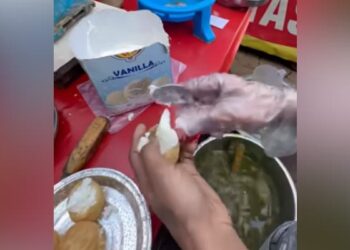 Users Got Angry After Seeing Golgappa With Ice Cream, Said- Brother, Have Some Mercy, Dont Destroy The Earth Ndtv Hindi Ndtv India – आइसक्रीम वाला गोलगप्पा देखकर यूज़र्स भड़के, कहा