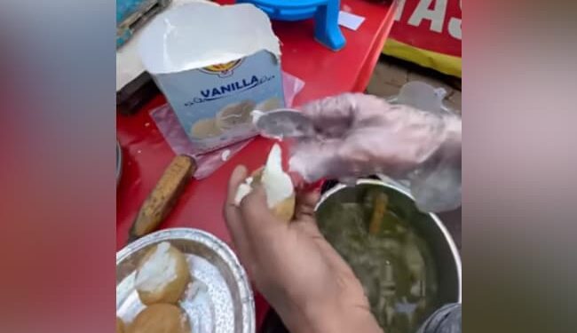 Users Got Angry After Seeing Golgappa With Ice Cream, Said- Brother, Have Some Mercy, Dont Destroy The Earth Ndtv Hindi Ndtv India – आइसक्रीम वाला गोलगप्पा देखकर यूज़र्स भड़के, कहा