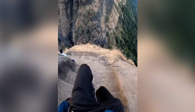 Stairs Are Not For The Weak Hearted, You Will Get Dizzy After Watching The Video, Risk Of Life At Every Step Ndtv Hindi Ndtv India