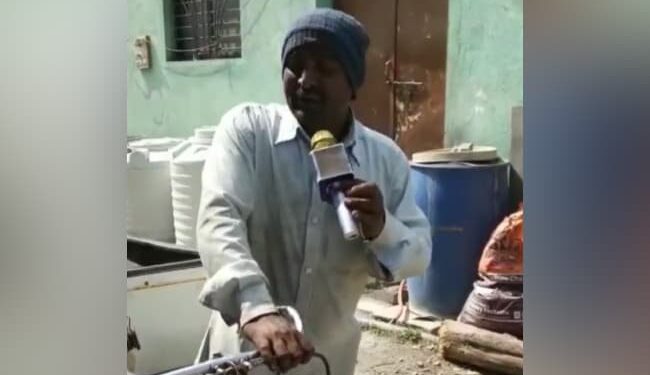 Kachrewale Sang The Song Of The Film Tere Naam In A Lovely Voice, Satish Kaushik Said – Very Beautiful! Ndtv Hindi Ndtv India – कचरेवाले ने प्यारी आवाज़ में गाया तेरे नाम फिल्म का गाना, सतीश कौशिक ने कहा