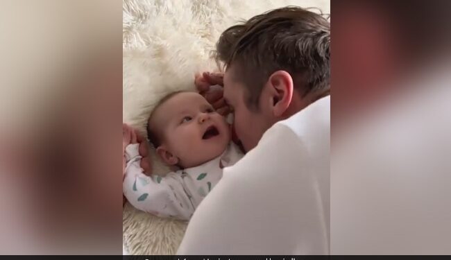 Viral Video: This Antics Of Father And Son Will Make Your Day Ndtv Hindi Ndtv India