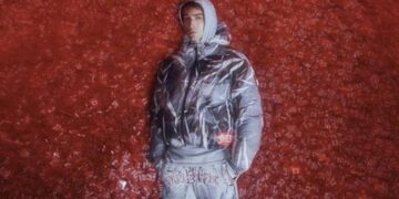 Users Were Shocked To See The Models Ramp Walk In Front Of The Mountain Of Condoms, People Said – What Is This Thing? Ndtv Hindi Ndtv India – कंडोम के पहाड़ के सामने मॉडल का रैंप वॉक देख कर यूज़र्स हुए सन्न, लोगों ने कहा