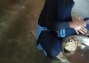 Leaving Studies In The Hostel, Daughters Are Making Chapatis! When The Video Went Viral, People Said – This Is Wrong Ndtv Hindi Ndtv India – हॉस्टल में पढ़ाई छोड़ रोटियां बना रही हैं बेटियां! वीडियो वायरल होने पर लोगों ने कहा