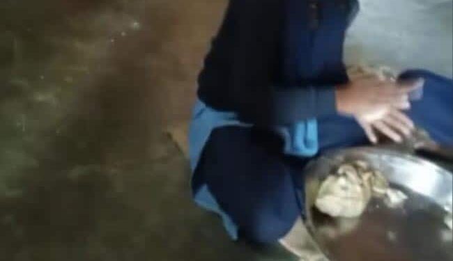 Leaving Studies In The Hostel, Daughters Are Making Chapatis! When The Video Went Viral, People Said – This Is Wrong Ndtv Hindi Ndtv India – हॉस्टल में पढ़ाई छोड़ रोटियां बना रही हैं बेटियां! वीडियो वायरल होने पर लोगों ने कहा