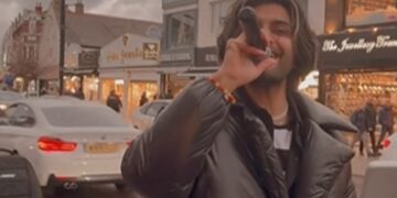 Man Sings Salmans Song Tere Naam On The Streets Of London, Foreigners Also Get Excited Ndtv Hindi Ndtv India