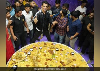 The Countrys Biggest Plate Was Named After Sonu Sood, The Post Went Viral On Social Media Ndtv Hindi Ndtv India