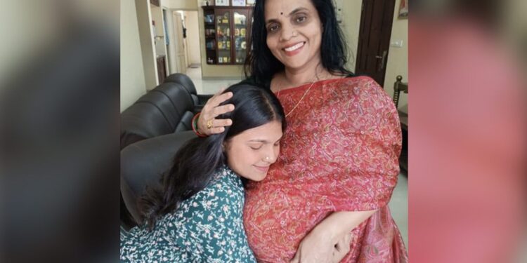 At The Age Of 47, Film Actress Arya Parvatis Mother Gave Birth To A Daughter, People Said- Congratulations! – 47 साल की उम्र में फिल्म एक्ट्रेस आर्या पार्वती की मां ने दी बेटी को जन्म, लोगों ने कहा