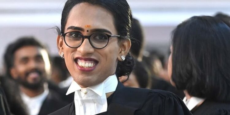 Kerala Got Its First Transgender Lawyer, Many People Including Kerala Law Minister Congratulated