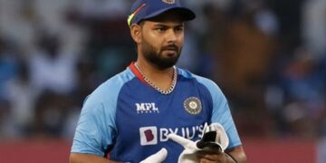 Rishabh Pant Landed In The Swimming Pool, Tweeted And Wrote Grateful For Everything- VIDEO , Rishabh Pant In Swimming Pool Video Rishabh Pant Health Update – स्विमिंग पूल में उतरे Rishabh Pant, Tweet कर लिखा हर चीज़ के लिए आभारी हूं