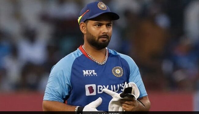 Rishabh Pant Landed In The Swimming Pool, Tweeted And Wrote Grateful For Everything- VIDEO , Rishabh Pant In Swimming Pool Video Rishabh Pant Health Update – स्विमिंग पूल में उतरे Rishabh Pant, Tweet कर लिखा हर चीज़ के लिए आभारी हूं