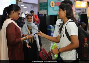 Woman Ticket Checker Of Indian Railways Has Collected Over Rs 1 Crore In Fine Railway Ministry Praises See Post