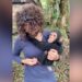 The Little Chimpanzee Stuck To The Woman Considering It As A Mother, People Said – Love Has No Language – नन्हें चिंपांजी महिला को मां समझ कर चिपक गया, लोगों ने कहा