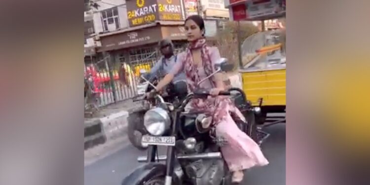 Harsh Goenka Became A Fan Of The Girl Who Sold Golgappas With Bullets, Said – Panipuri Is Excellent! – बुलेट से गोलगप्पे बेचने वाली लड़की के मुरीद हुए हर्ष गोयनका, कहा