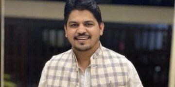प्लास्टिक मुक्त भारत बनाने के लिए हर घर में कपड़े का थैला बांट रहे हैं विनय जांगिड़