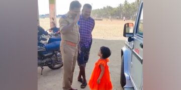 Little Girl Saluting Kerala Cop With A Cute Smile Internet Says Too Adorable