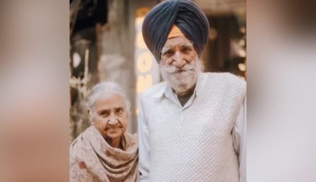 Photographer Asks Elderly Sikh Couple To Pose For Pics Video Viral On Social Media, Their Love For Each Other Will Make You Go Aww