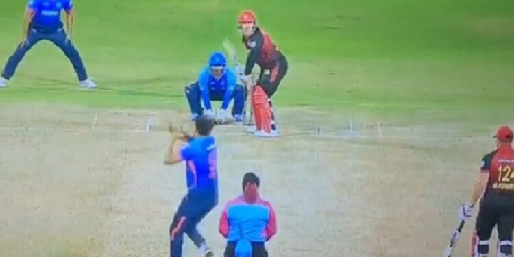 Watch Video Irfan Pathan Bowl Left-arm Off Spin In Legends League Cricket Tie Against World Giants