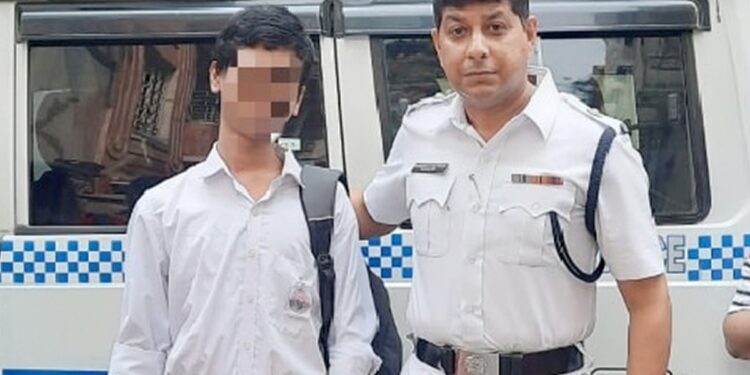 If There Was A Delay Of 5 Minutes, The Future Of The Student Would Have Been In Darkness, The Kolkata Police Reached The Child By Making A Green Corridor.