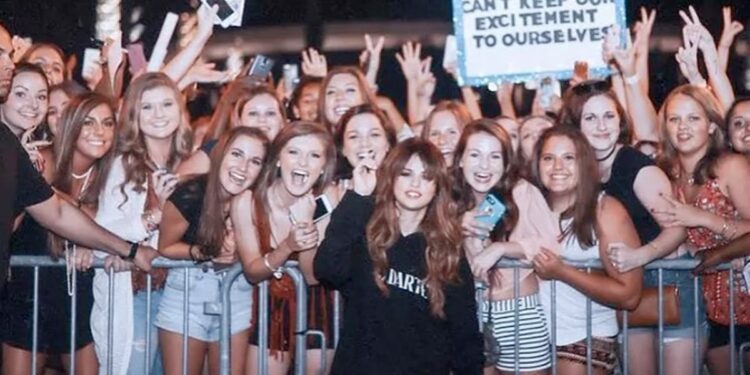 Selena Gomez Became The First Woman To Become 400 Million Followers On Instagram, Trending On The Internet