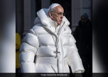With The Help Of AI, The Artist Made A Picture Of Pop Francis, Seeing Which Elon Musk Said – Great Jacket! – AI की मदद से आर्टिस्ट ने पॉप फ्रांसिस की तस्वीर बनाई, जिसे देख एलन मस्क ने कहा