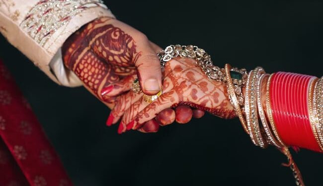 Married Woman Runs Away With Another Man Husband Marries Lovers Wife In Revenge In Bihar