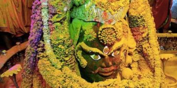 Holi In Mahakal, Holi 2023: Mahakal Holi Herbal Gulal Was Applied To Mahakal In Bhasmart| Holi With Flowers And Herbal Gulal In Mahakaleshwar Temple Ujjain | Devotees Play Holi At Mahakal Mandir, Holika Dahan