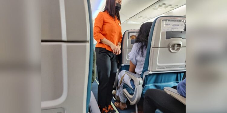 Woman Shares Pic Of Akasa Air Flight Attendant Wearing Sneakers Instead Of Heels Goes Viral Internet Is All Praise