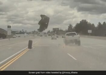 Car Collided And Flew In The Air Insane Car Crash Video Is More Dramatic Than Scenes From Final Destination Watch