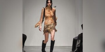 WATCH: Heels Break Off, Clothes Tear Off, At Milan Fashion Week, Models Had Clothes Falling Apart On The Runway, This Fashion Show Has A Message On Luxury