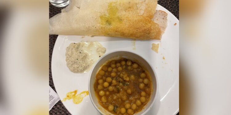 Woman Eats Dosa With Chole In Breakfast Internet Calls This Bizarre Combo Ye Paap Hai