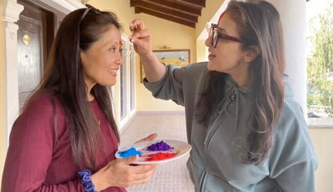Manisha Koirala Holi Photos: Manisha Koirala Celebrates Holi With Family And Friends In Her Hometown Nepal