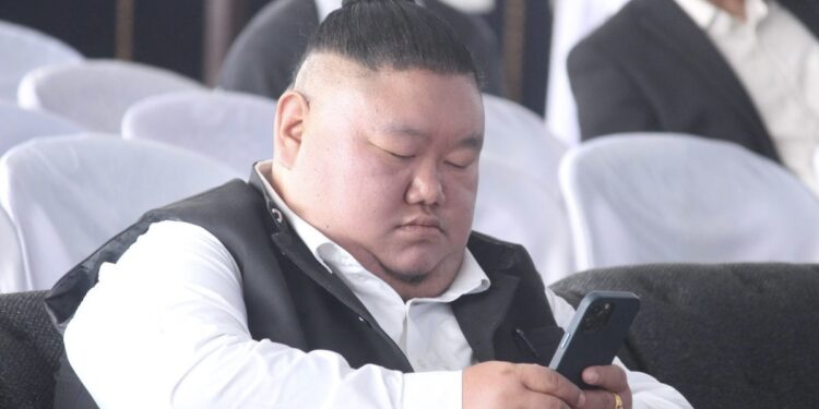Nagaland Minister Pokes Fun At Himself In Latest Twitter Post, Internet Laughs Out Loud | Bjp Popular Leader Temjen Imna Along Has Posted Another Photo, Nagaland Minister Temjen Imna Along Tweets