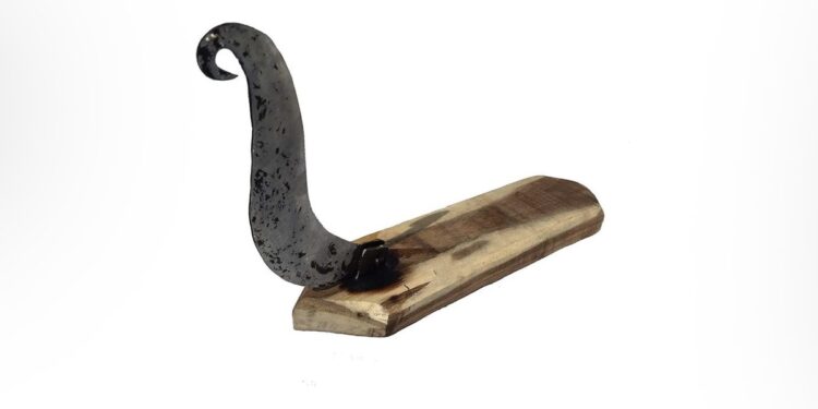 What Is The Name Of The Thing In This Picture? It Is Still Used In The Village Viral Image